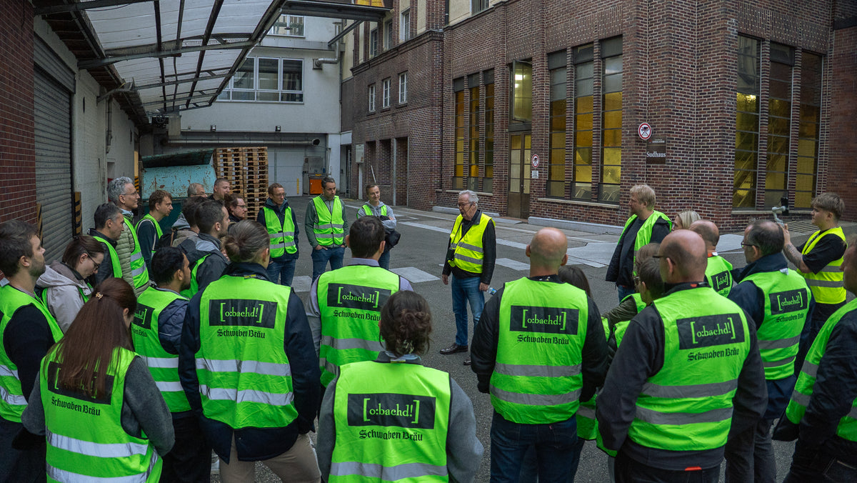 Gruppe vor dem Start der Brauereiführung bei Dinkelacker in Stuttgart